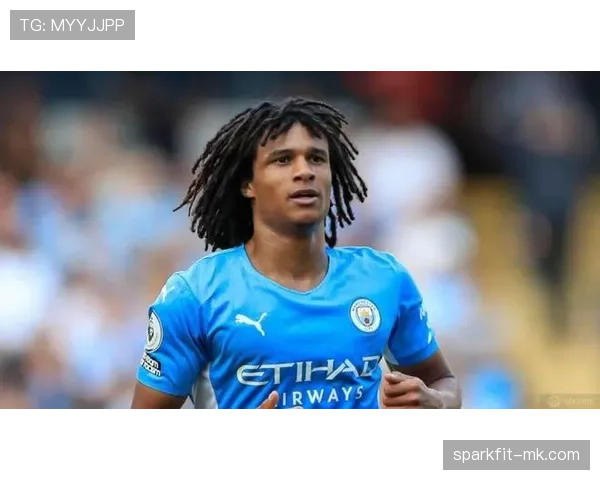 阿克防守站位获赞,球队防线稳健提升表现值得关注 阿克防守站位获赞,球队防线稳健提升表现值得关注