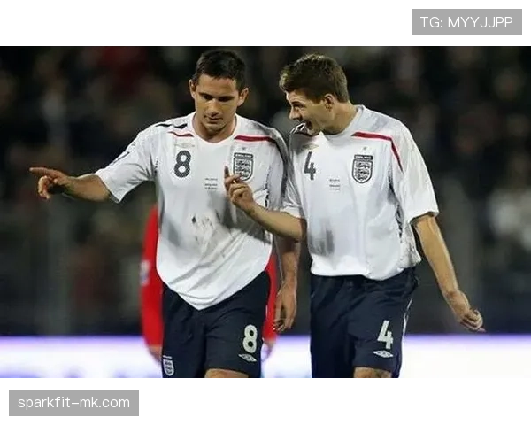 贝林厄姆 vs 杰拉德：全能中场的攻防覆盖与组织能力对比