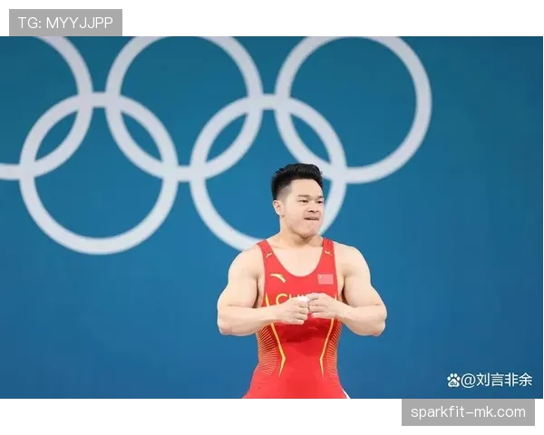 要是把石智勇丢进娱乐圈，别拍戏了，先把他那一身随便却贵得离谱的日常收走